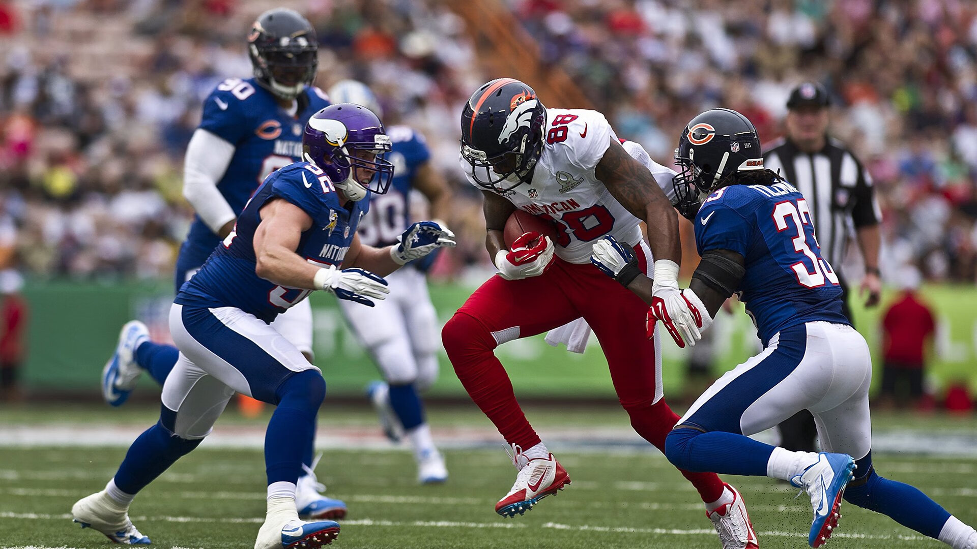 星空官网-曼联在主场逆转利物浦，争夺积分榜前列