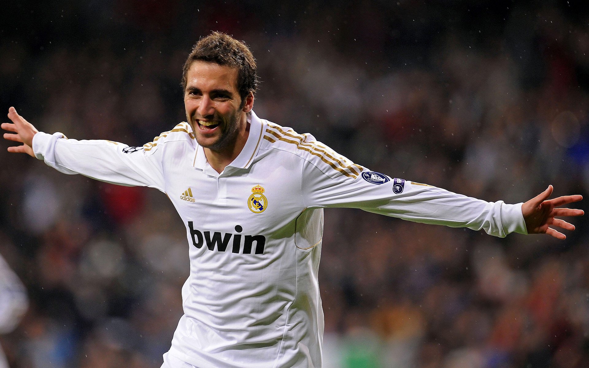 “西甲劲旅捍卫荣誉，战况激烈升级”，意甲老牌劲旅